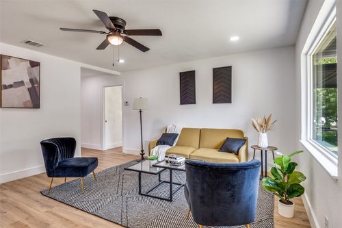 2021 Evergreen St, Garland, TX, 75041-1803 | Card Image