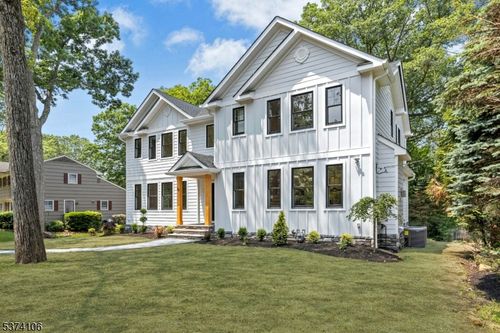 48 Hunterdon Blvd, New Providence, NJ, 07974-2770 | Card Image