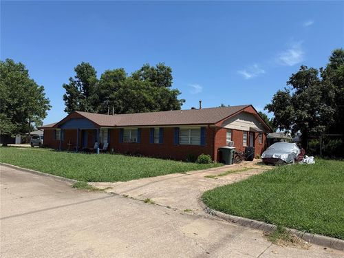 2420 Marshall Dr, Edmond, OK, 73013-4434 | Card Image