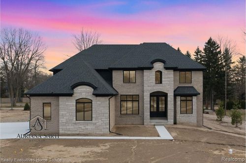 11982 Encore Ct, Utica, MI, 48315-2334 | Card Image
