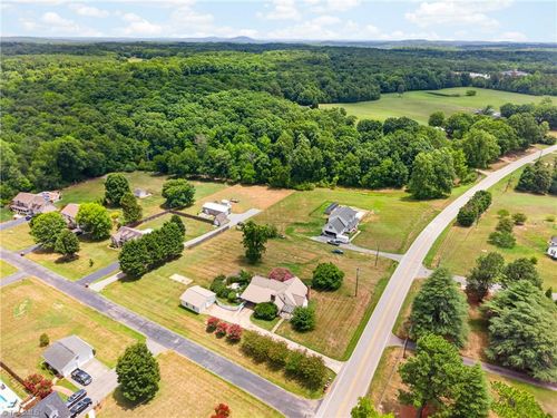 2441 Cunningham Road, Thomasville, NC, 27360 | Card Image