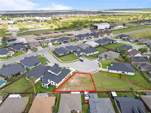 6810 Crosswinds Dr, Corpus Christi, TX, 78414-2220 | Card Image