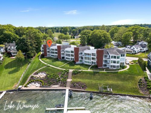 d3-10660 N Southshore Dr, Syracuse, IN, 46567-9509 | Card Image
