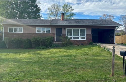 117 Mauney St, Murphy, NC, 28906-2995 | Card Image