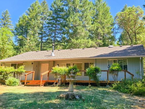 883 Lake Shore Dr, Selma, OR, 97538-9529 | Card Image