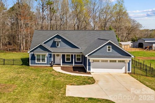 8494 Bringle Ferry Rd, Salisbury, NC, 28146-9529 | Card Image