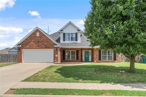 1000 Walker St, Centerton, AR, 72719-9524 | Card Image