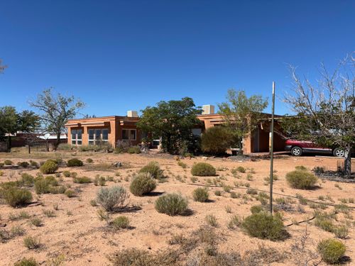 25 Jennifer St, Belen, NM, 87002-5001 | Card Image