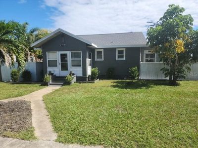 2925 13 Th Street N, House other with 2 bedrooms, 1 bathrooms and null parking in Saint Petersburg FL | Image 1