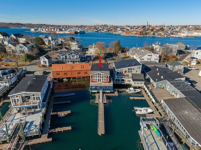 2 - 73 Rocky Neck Ave, Condo with 2 bedrooms, 3 bathrooms and null parking in Gloucester MA | Image 10