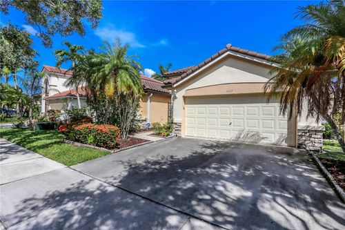 4022 Pinewood Ln, Weston, FL, 33331-3814 | Card Image