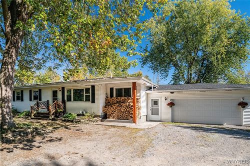 1068 Smith Rd, East Amherst, NY, 14051-1112 | Card Image