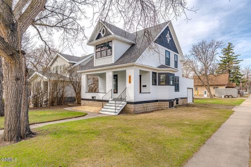 828 5th Street, Bismarck, ND, 58501 | Card Image