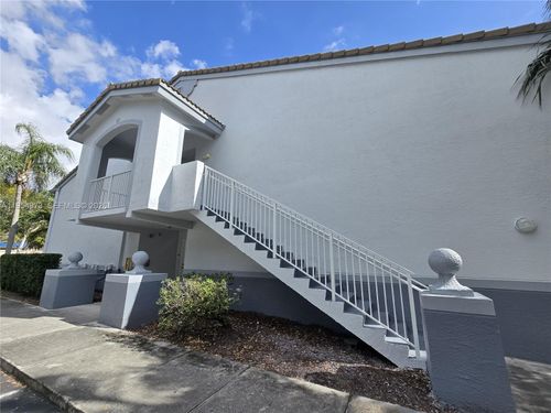 apt-102-2600 S University Dr, Davie, FL, 33328-1463 | Card Image