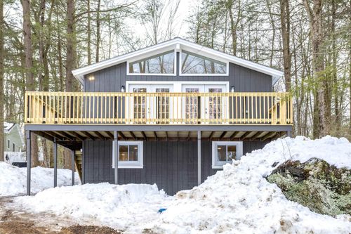 8 King Arthur Dr, Farmington, NH, 03835-4320 | Card Image