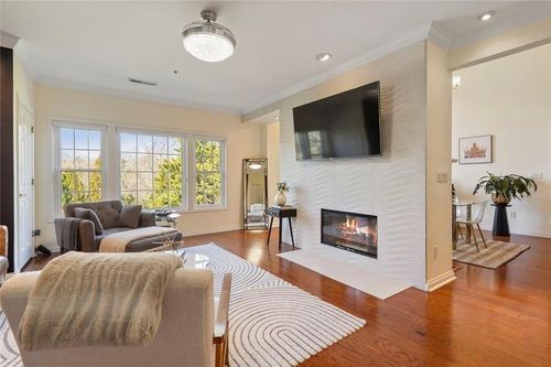 2404-3636 Habersham Rd Nw, Atlanta, GA, 30305-1196 | Card Image