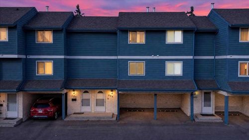 904-919 38 St Ne, Calgary, AB, T2A6E1 | Card Image