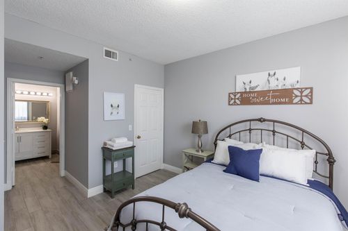 apt-211-2040 Greenview Shores Blvd, Wellington, FL, 33414-2729 | Card Image