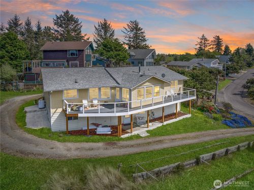 1005 346th Pl, Ocean Park, WA, 98640-5800 | Card Image