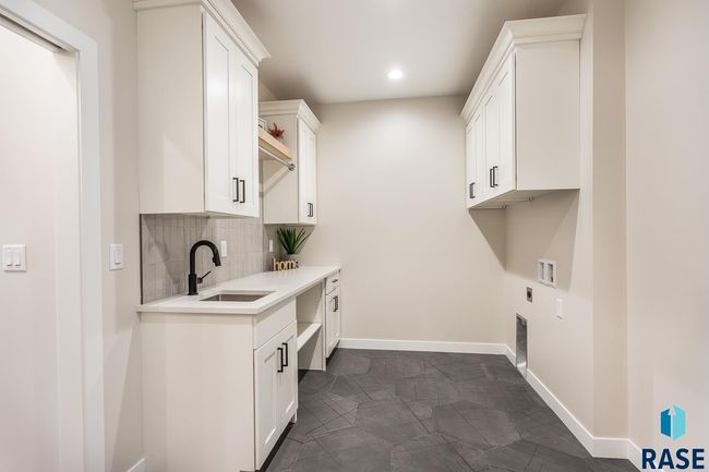6613 E Corsair Dr, House other with 3 bedrooms, 3 bathrooms and null parking in Sioux Falls SD | Image 27