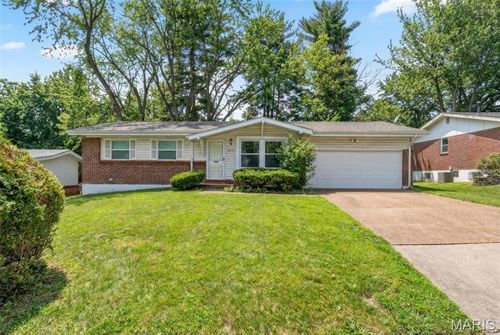 11079 Worchester Dr, Saint Louis, MO, 63136-5828 | Card Image