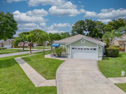 8095 Burlington Ct, Lake Worth, FL, 33467-6807 | Card Image