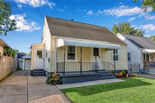 35 W Woodside Ave, Buffalo, NY, 14220-2153 | Card Image