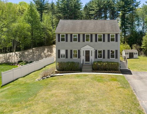 4 Brookside Dr, Douglas, MA, 01516-2369 | Card Image