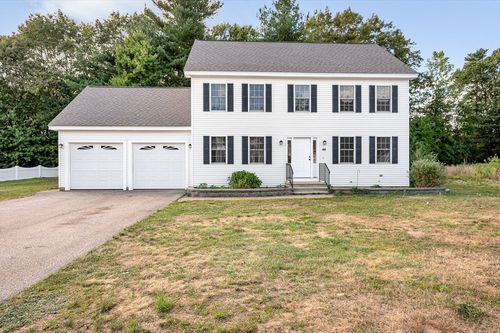 44 Shakespeare St, Tyngsboro, MA, 01879-2735 | Card Image