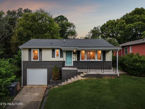 5807 Hillock Rd, Knoxville, TN, 37918-3932 | Card Image