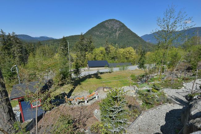 5280 Cecil Hill Road, House other with 3 bedrooms, 2 bathrooms and 4 parking in Madeira Park BC | Image 29