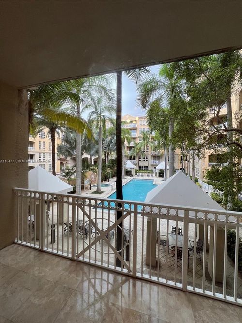 apt-218-3001 Ne 185th St, Aventura, FL, 33180-3339 | Card Image