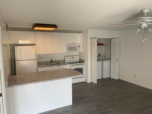 r202-645 Executive Center Dr, West Palm Beach, FL, 33401-4932 | Card Image