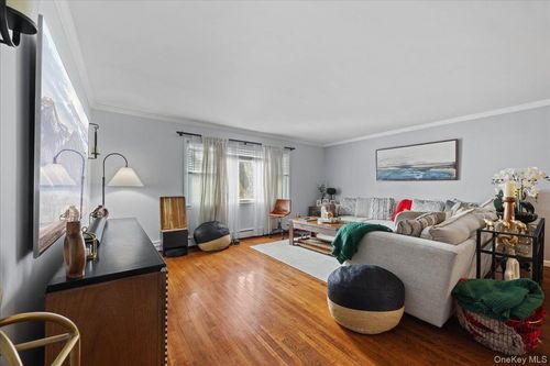 30 Ridge Rd, Dobbs Ferry, NY, 10522-3328 | Card Image