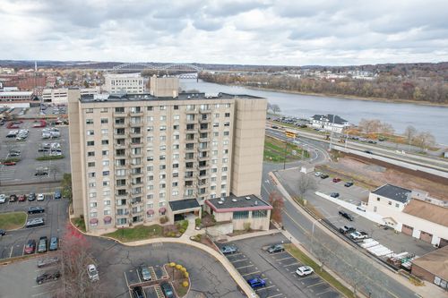 apt-407-111 Dekoven Dr, Middletown, CT, 06457-3463 | Card Image