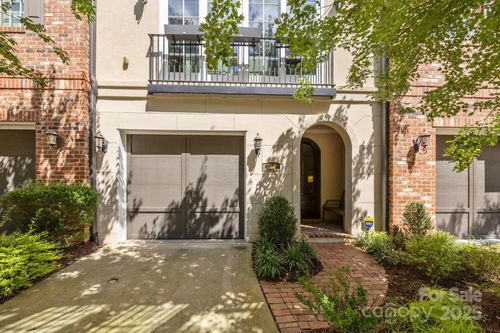 1608 Lombardy Cir, Charlotte, NC, 28203-5840 | Card Image