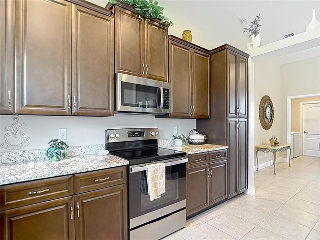 12323 House Finch Rd, House other with 3 bedrooms, 2 bathrooms and null parking in WEEKI WACHEE FL | Image 19