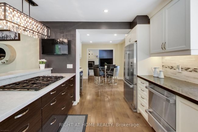 25 Ransom St, House other with 4 bedrooms, 5 bathrooms and 4 parking in Aurora ON | Image 12
