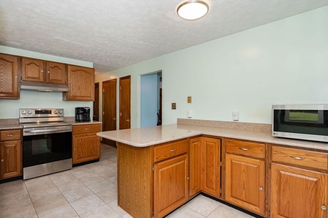 17 Pine Meadow Dr, House other with 3 bedrooms, 2 bathrooms and null parking in North Berwick ME | Image 5