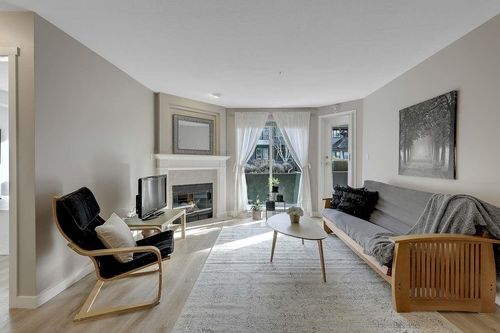 208-1576 Merklin St, White Rock, BC, V4B5K2 | Card Image