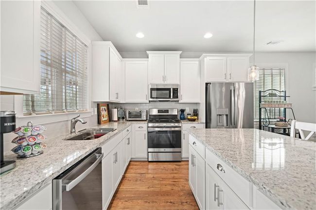 125 Grand Cir, House other with 2 bedrooms, 3 bathrooms and 2 parking in Jasper GA | Image 4