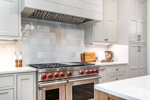 1-4004 Nettie Ct, Charlotte, NC, 28211-5297 | Card Image