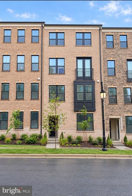 42639 Darala Dr, ASHBURN, VA, 20147 | Card Image