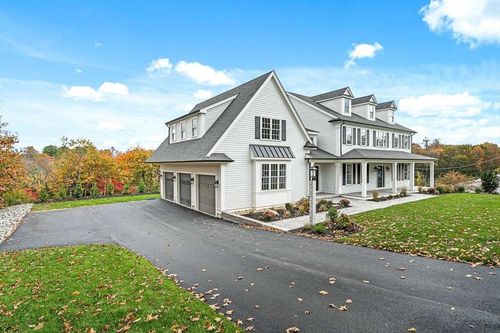 14 Liana St, Woburn, MA, 01801-5320 | Card Image