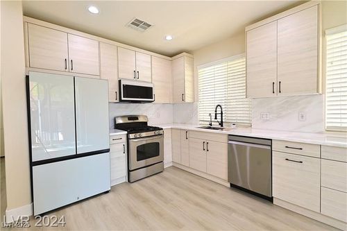 11364 Corsica Mist Ave, Las Vegas, NV, 89135-1338 | Card Image