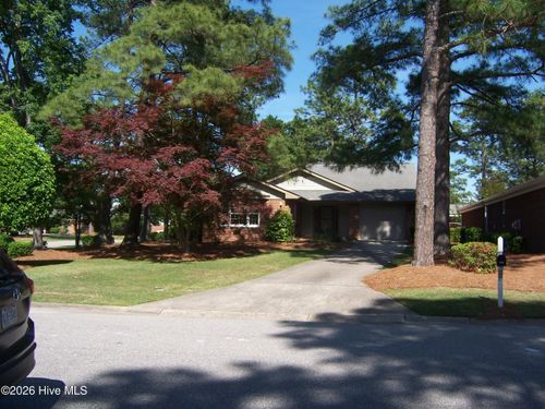 580 Pinehurst Trace Dr, Pinehurst, NC, 28374-8124 | Card Image