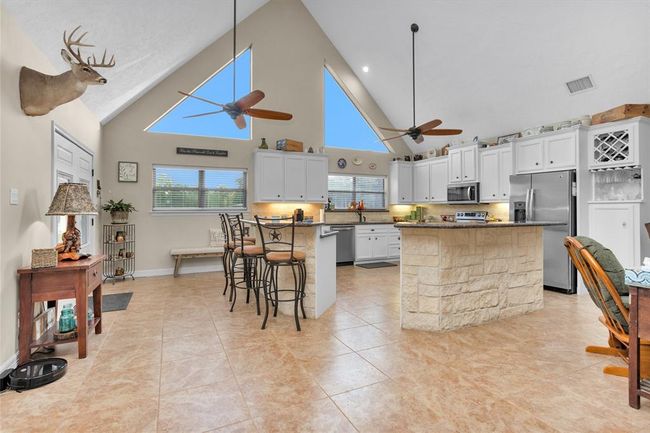 11426 Willis Waukegan Rd, House other with 3 bedrooms, 2 bathrooms and 4 parking in Conroe TX | Image 9