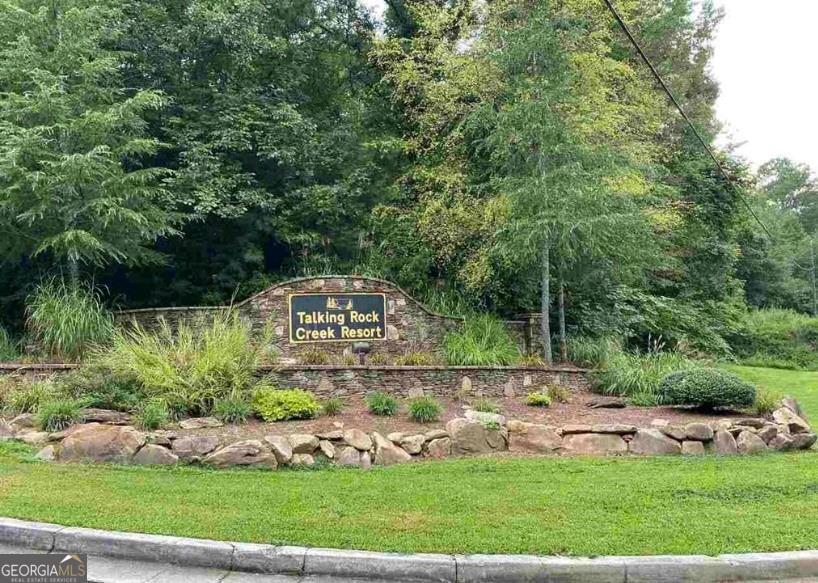 Land in Talking Rock