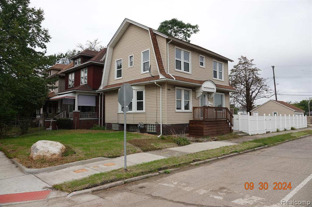 Beresford St, Highland Park, MI 48203