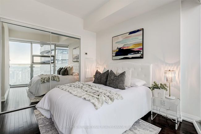 4706 - 14 York St, Condo with 2 bedrooms, 1 bathrooms and null parking in Toronto ON | Image 12
